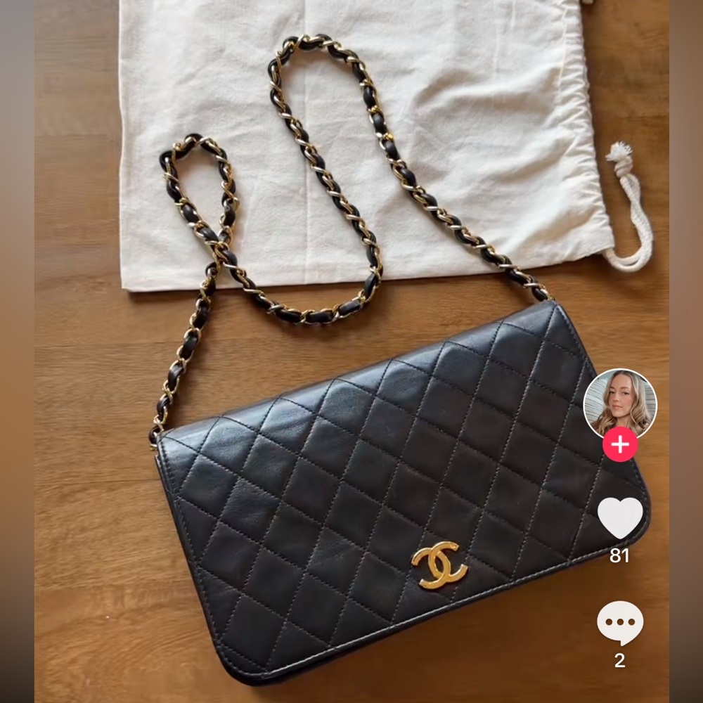 CHANEL Vintage (1997-1999) Black Quilted Leather Full Flap Shoulder Bag 24k